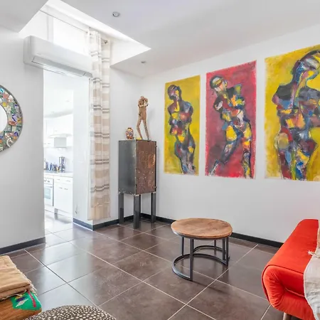 Cozy 1 Bedroom In La Plaine District * Marselha